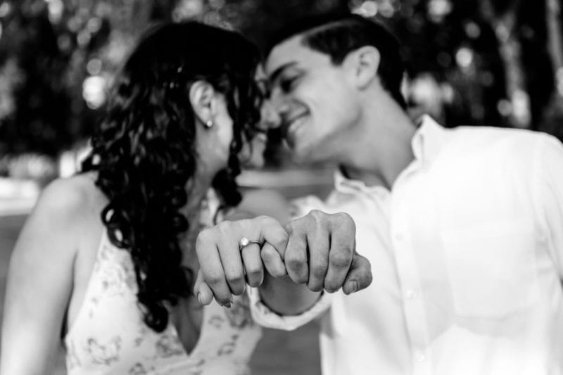 Parejas y pedidas de mano 4 pgaleria050